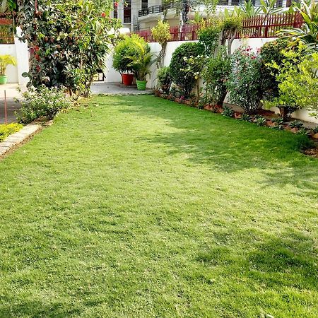 Garden View Residency Bed & Breakfast Lucknow Exterior photo