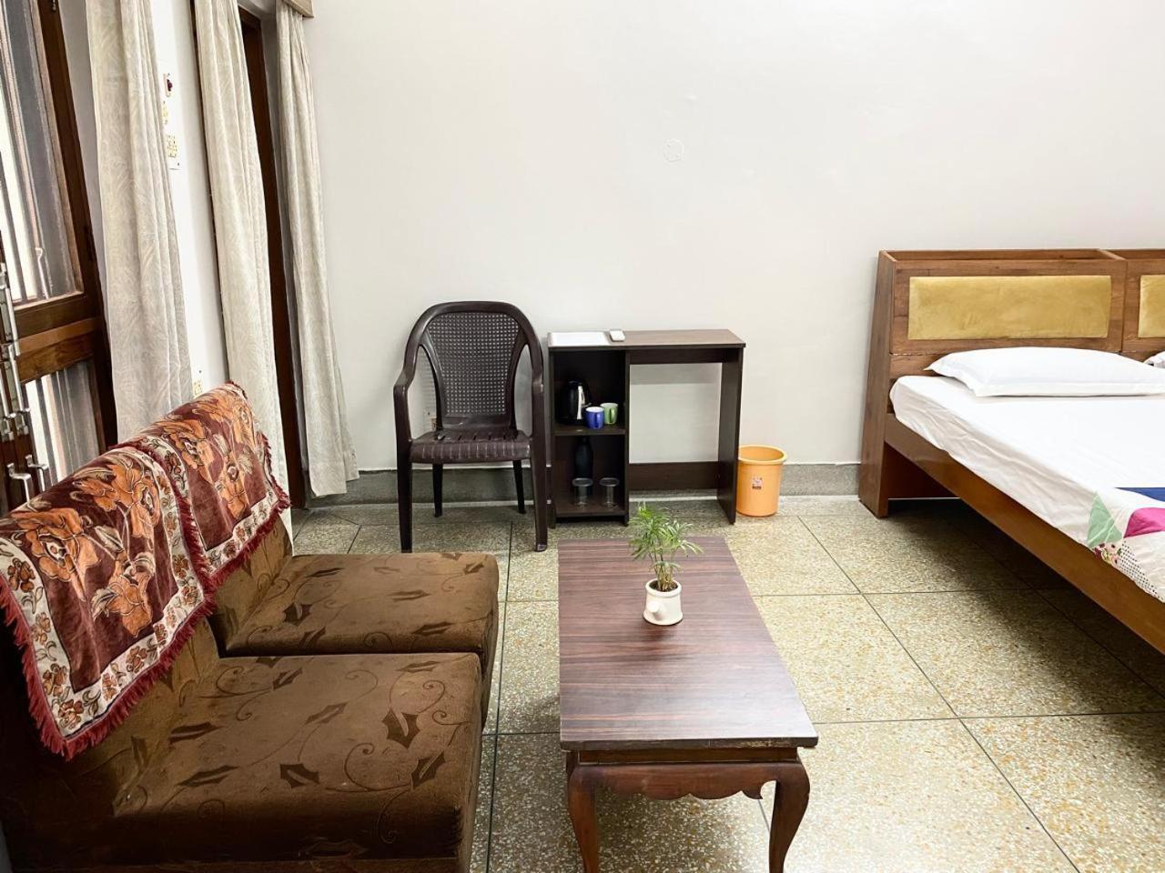 Garden View Residency Bed & Breakfast Lucknow Exterior photo